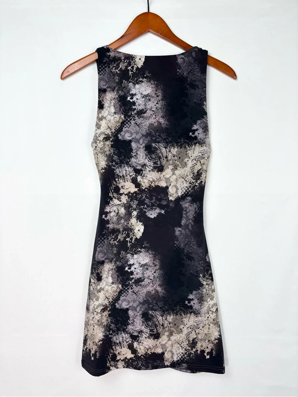 White Fox Floral Paisley Mini Ruched Dress Stretchy Size M Scoop Neck Black